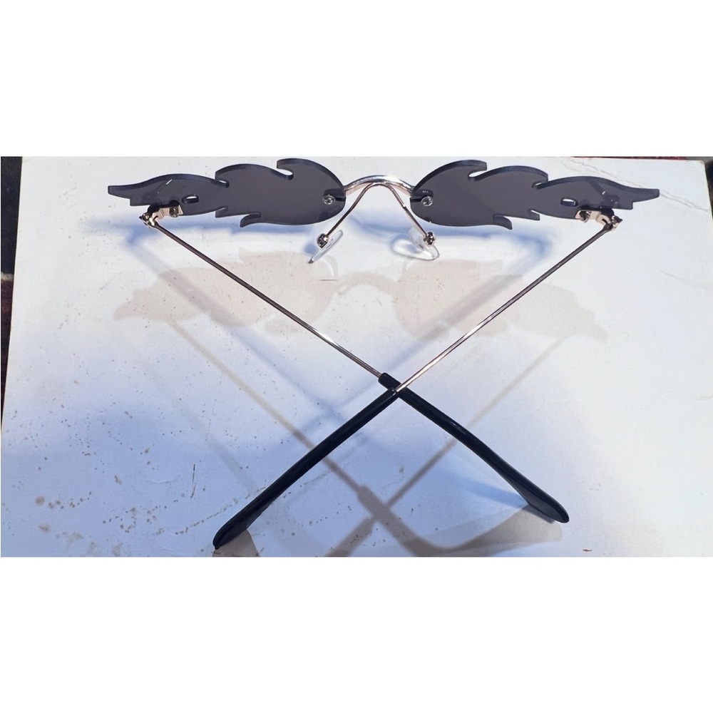 Unique Flame Shaped Sunglasses - image 2